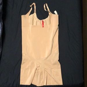 Spanx 1x body suit